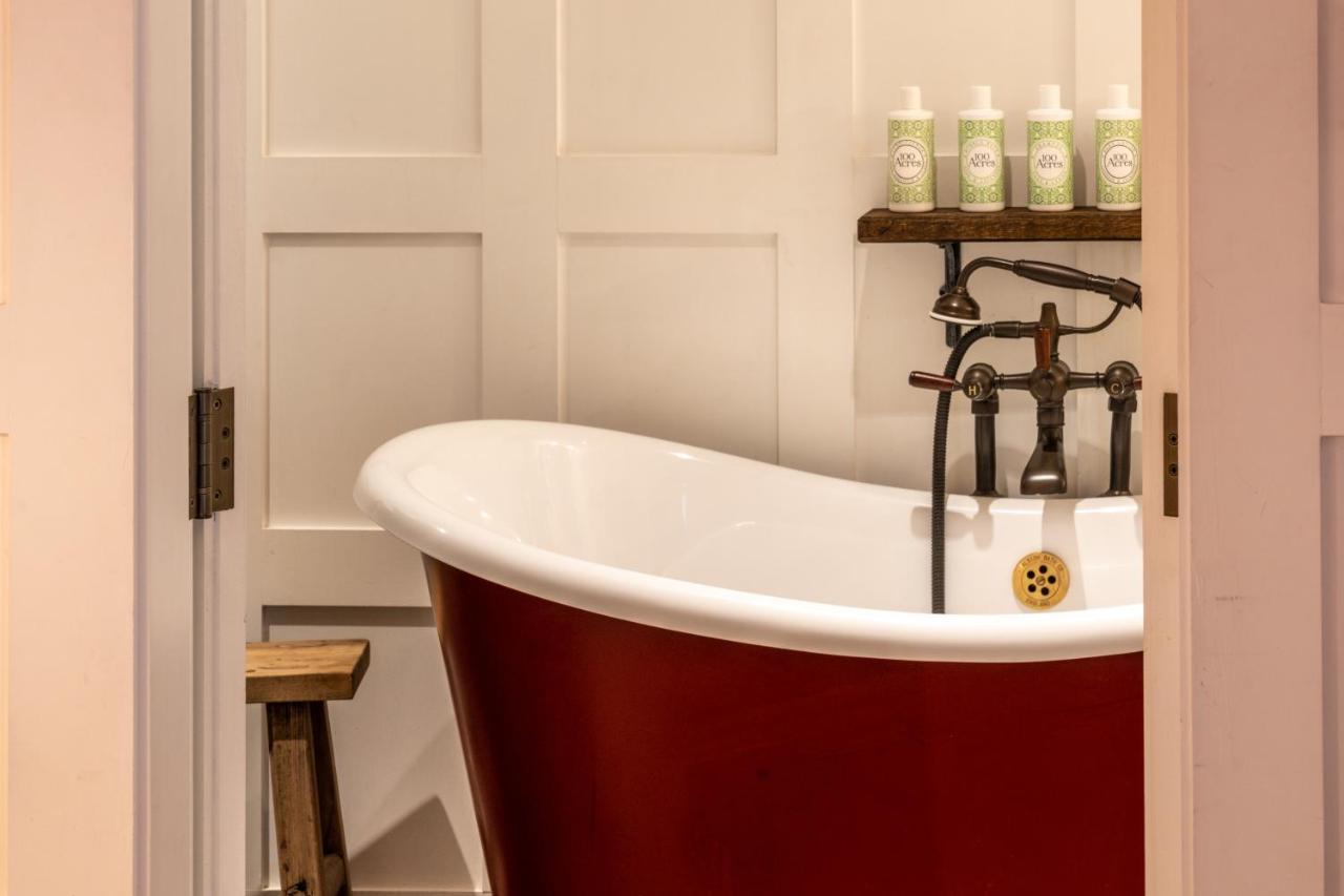 Hotel The Double Red Duke, Cotswolds à Witney Extérieur photo