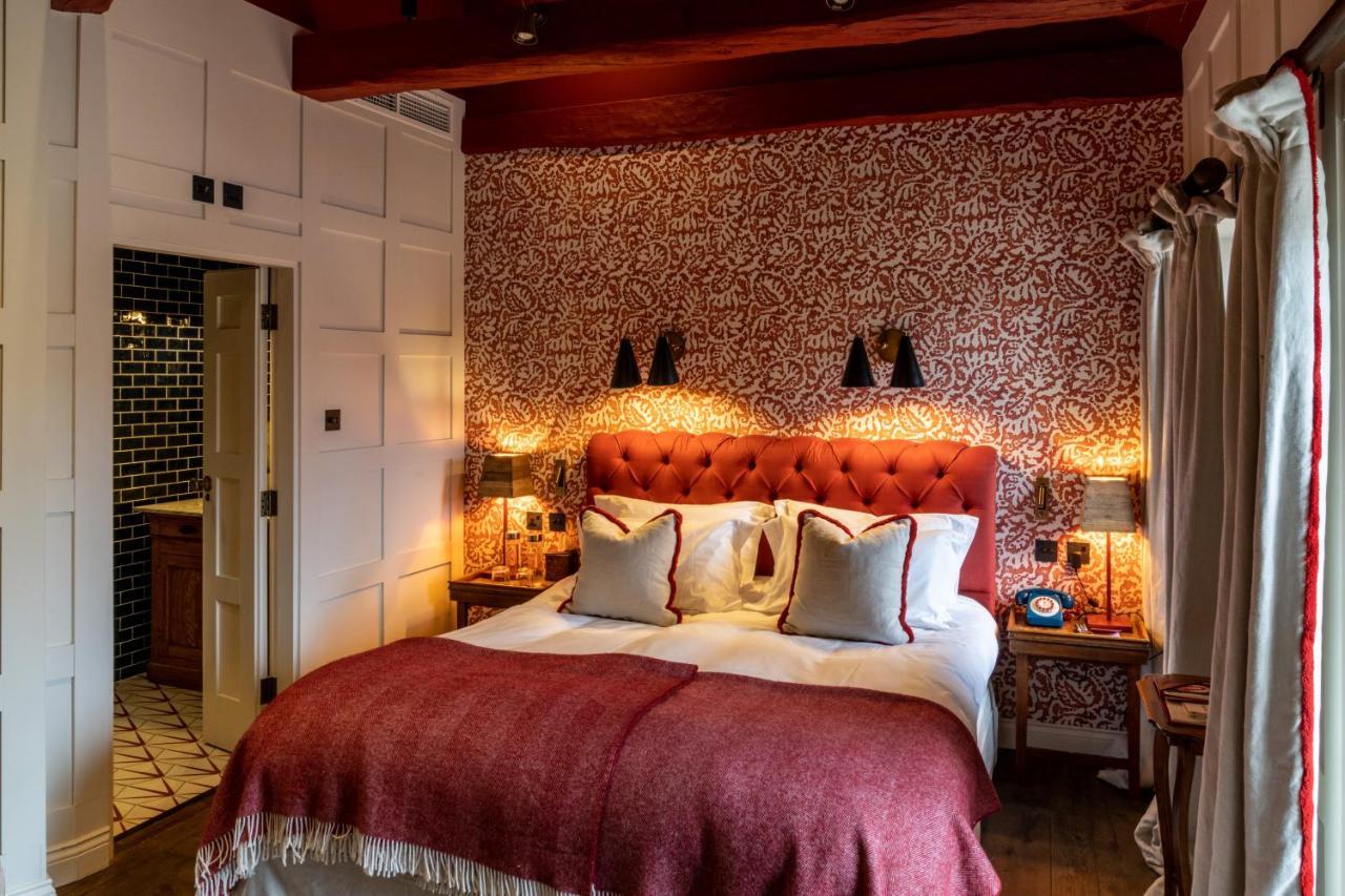 Hotel The Double Red Duke, Cotswolds à Witney Extérieur photo