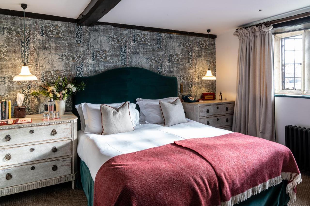 Hotel The Double Red Duke, Cotswolds à Witney Extérieur photo